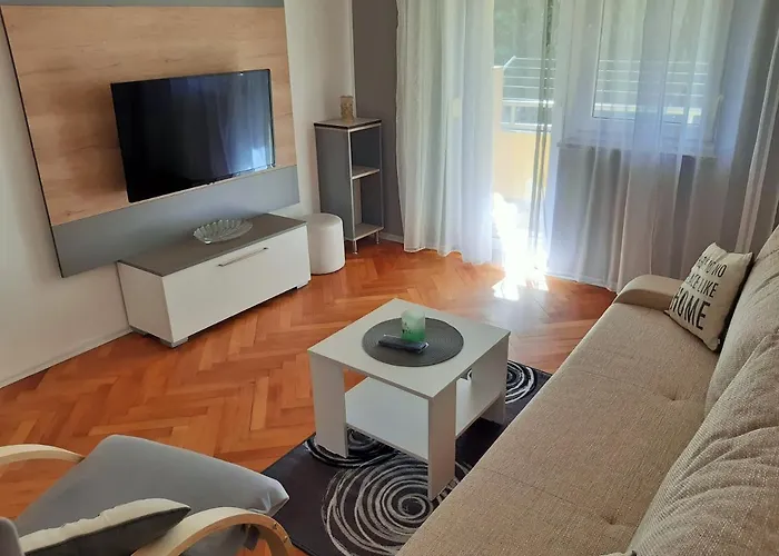 Bright & Cozy Pula