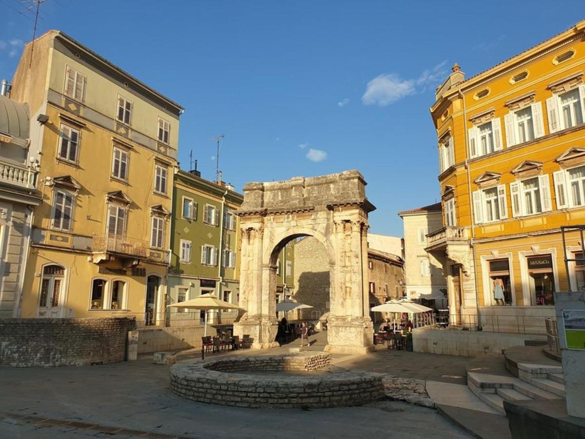 Bright & Cozy Pula